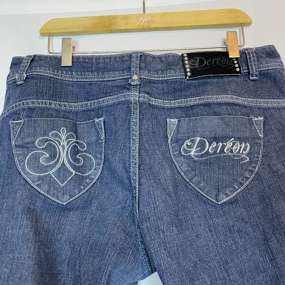 Dereon Womens Boot Cut Jeans Stretch Denim Size 16W - Picture 5 of 12